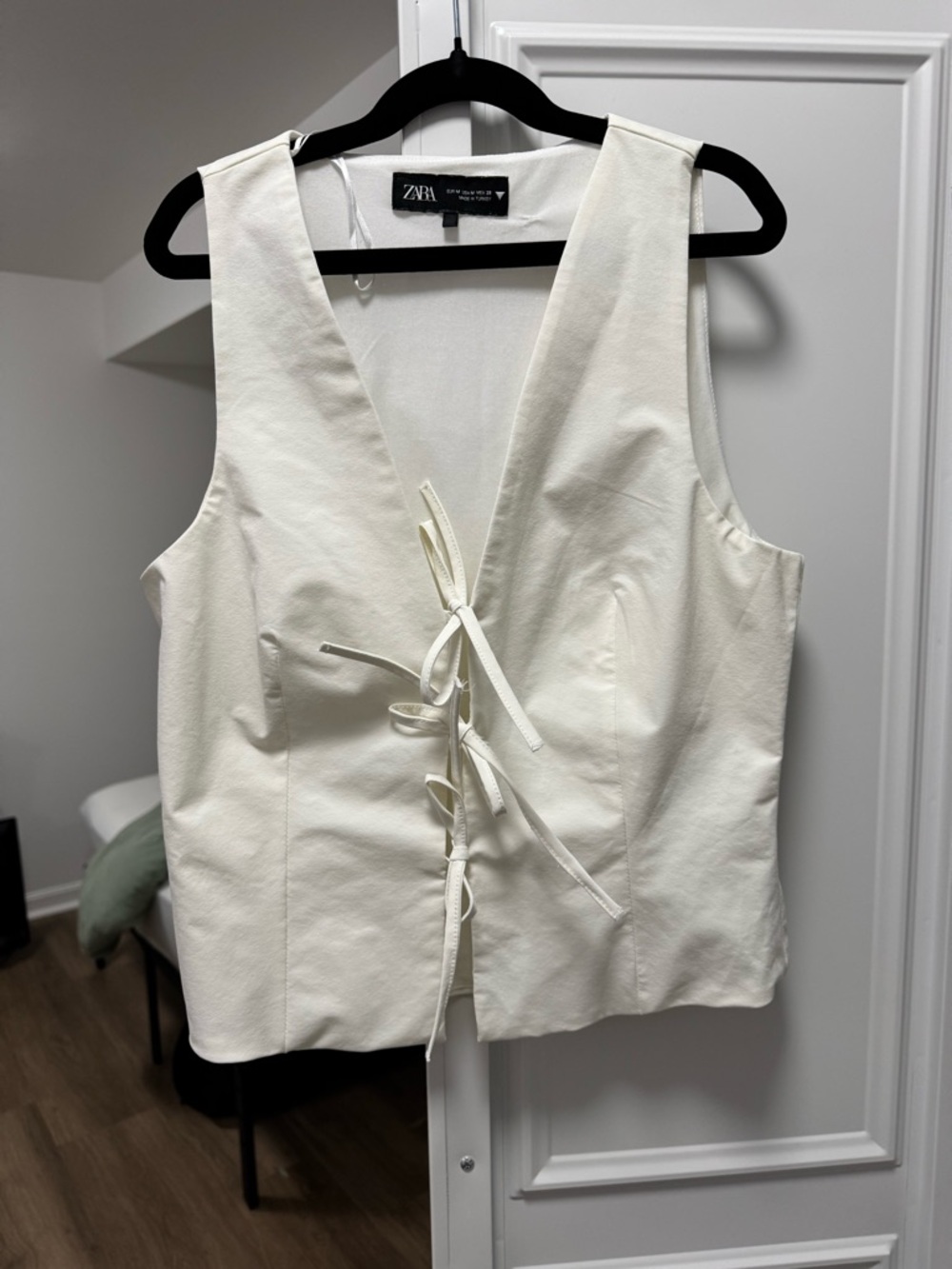 Zara Cream Tie-Front Sleeveless Vest